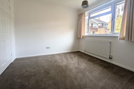 3 bedroom end of terrace house to rent - Photo 5