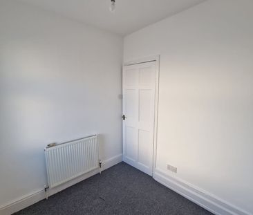 3 Bed Terraced House, Tudor Avenue, CH44 - Photo 6