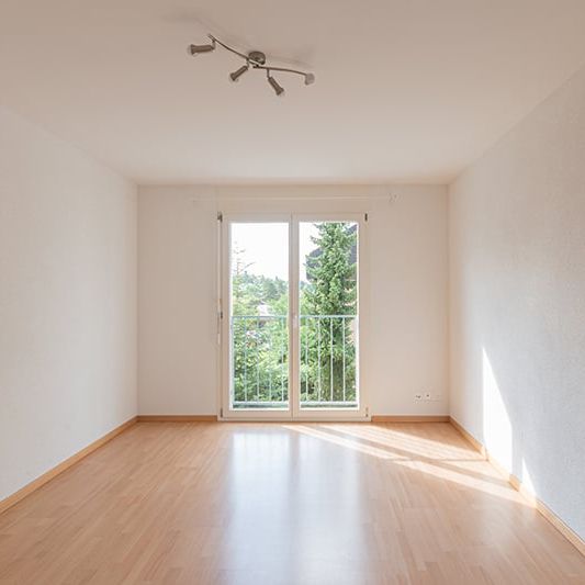 Grosszügige 4.5 Zimmerwohnung in Bassersdorf - Photo 1