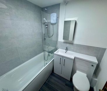 2 bedroom terraced house to rent - Photo 5