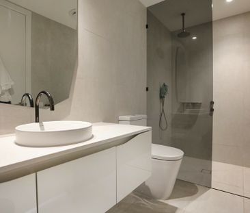 LUXURIOUS APARTMENT IN CENTRAL LOCATION - Photo 3