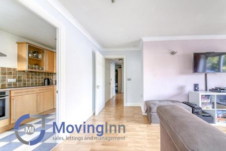 2 bedroom flat to rent - Photo 2