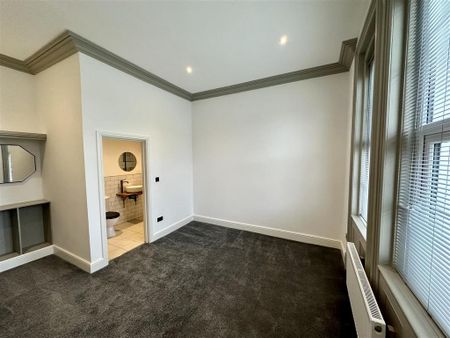 2 bedroom apartment to rent - Photo 2