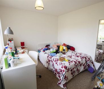 4 bedroom house to rent - Photo 1