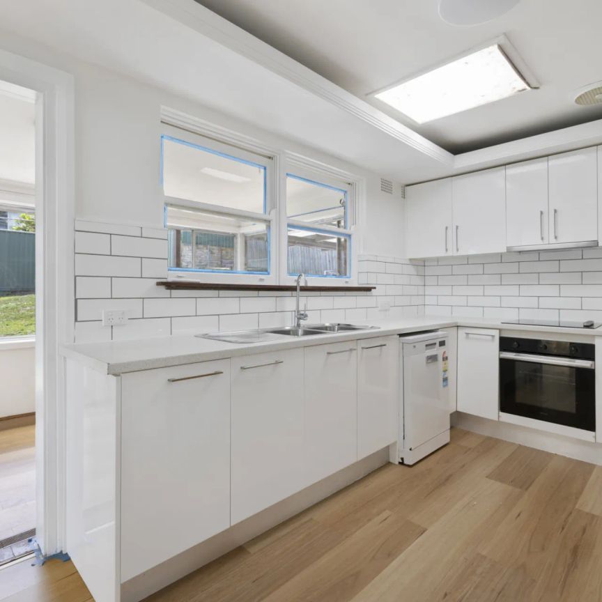 Family Favourite In Ultra-Convenient Locale - Photo 1