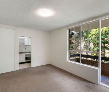 Beautiful Leafy Unit in Quiet Location - Photo 1