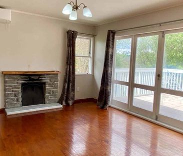 Lovely three bedroom home in Sunnynook - Photo 2