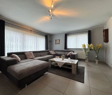 Te huur: gelijkvloers appartement met 3 slaapkamers te Erpe! - Photo 2