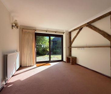 4 bedroom detached bungalow to rent - Photo 1