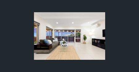 Stunning Family home! - Photo 2