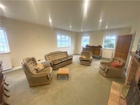 4 bedroom detached house to rent - Photo 2