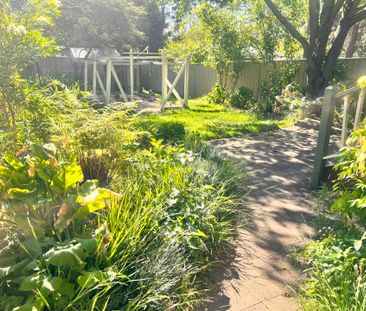 Charming Family Home in Glenbrook - Photo 5