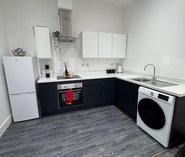 1 Bed Flat, Park Road South, CH43 - Photo 3