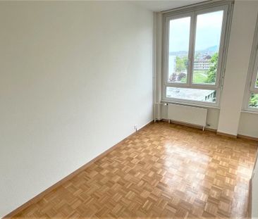 Proche aéroport dans un quartier familial - Photo 2