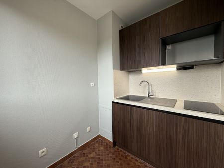 studio - 32,78m2 - hyper centre - cave - cuisine neuve - Photo 5