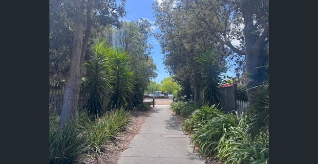 Relaxed Coastal Living in the Heart of Mount Martha - Photo 1