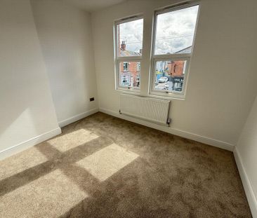 2 bedroom semi-detached house to rent - Photo 3