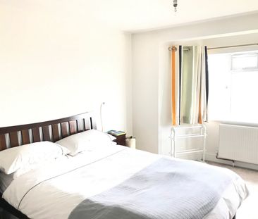 2 Bed Flat, Leigham Hall, SW16 - Photo 6