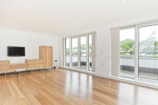 2 Bedroom Flat To Let - Photo 1