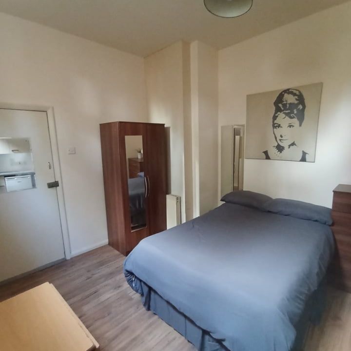 Room in a Shared House, Anson Road, NW2 - Photo 1