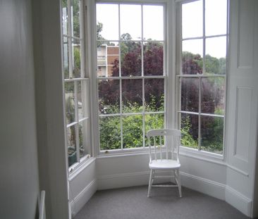 1 Bed Flat, Gff, BS8 - Photo 1