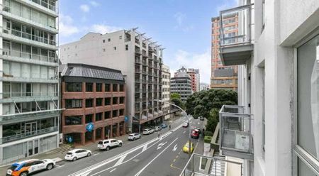 Bright CBD Oasis - Photo 5