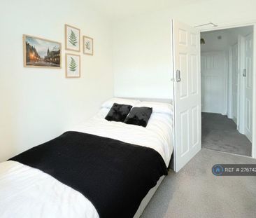 1 bedroom in a house share to rent - Photo 5