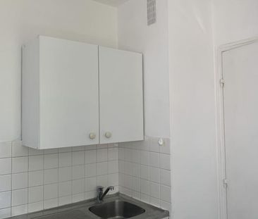 Location Appartement 1 pièce 24m² ANGERS 49100 - Photo 3