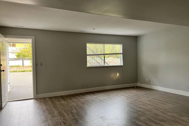 9082 144 Street, Surrey (Ground level suite) - Photo 1