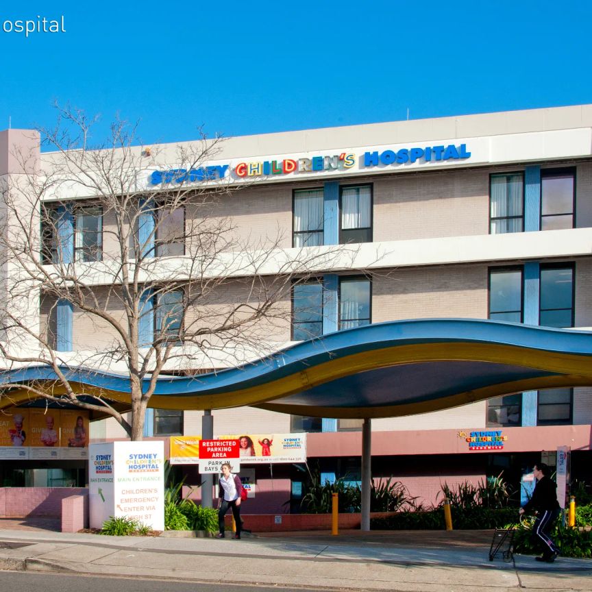 INCLUDING ELECTRICITY AND WI-FI. Refreshed room within updated boarding house in the heart of RANDWICK - Photo 1