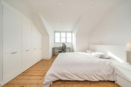 3 bedroom flat to rent - Photo 4