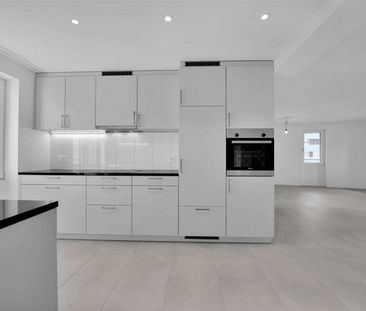 Grosszügige 2.5-Zimmer-Wohnung im Herzen von Neuhausen - Photo 4