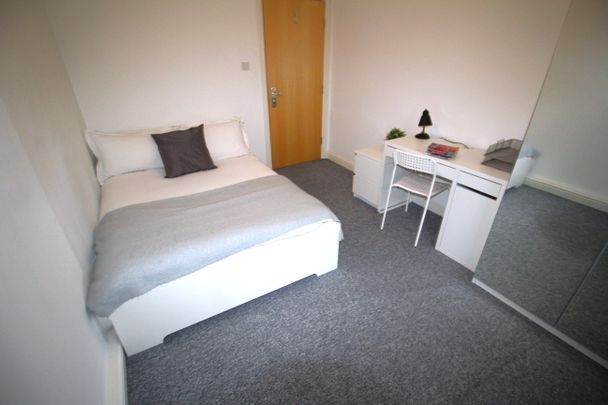 Flat 8, Samara Plaza, LS2 9DU, Leeds - Photo 1