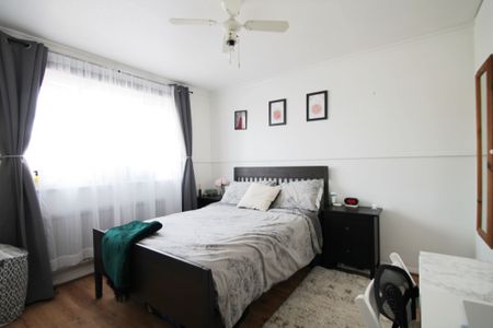 1 bedroom semi detached to rent - Photo 5