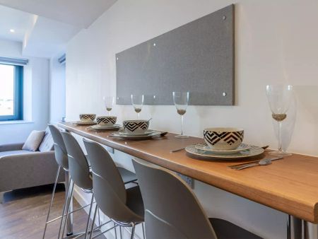 4 Bed Premium Ensuite - Photo 4