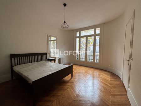 Apartment - Photo 2