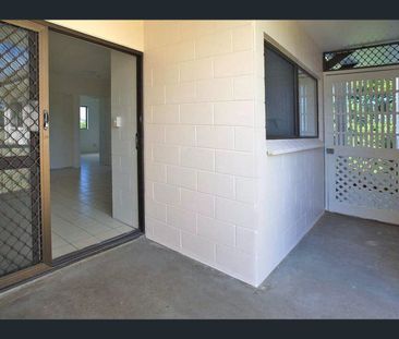 8/94 Birch Street, Manunda, Qld 4870 - Photo 4