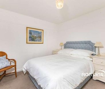 The Warren, Caversham, Reading, RG4 - Photo 3