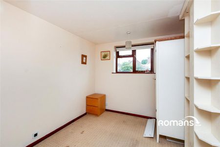 5 bedroom detached house to rent - Photo 3