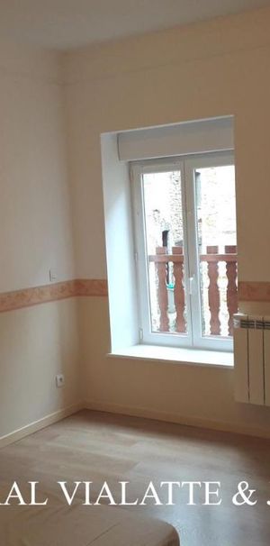 LOCATION T2 - JUJURIEUX - Photo 1