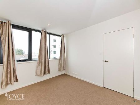 18/280 Lord Street, Perth WA 6000 - Photo 4