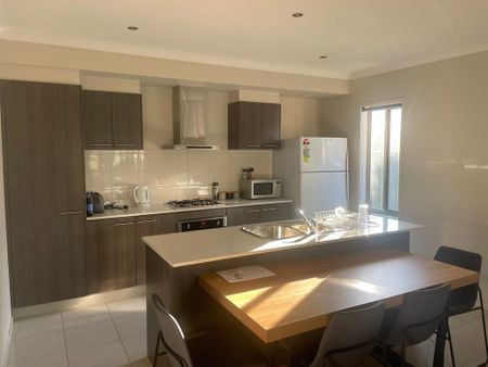 Modern & Low Maintenance - Photo 5