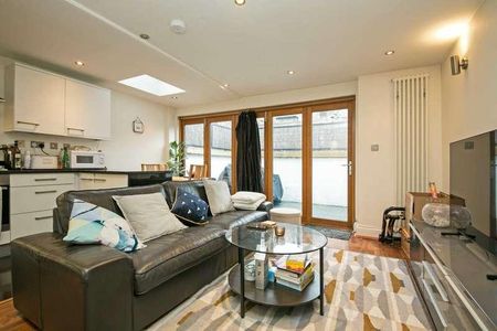 Walberswick Road, London, SW8 - Photo 2