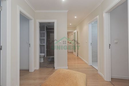 4 bedroom luxury Apartment for rent in Odivelas, Lisbon - Photo 5
