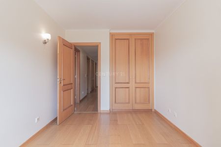 APARTAMENTO T3 ALTA DE LISBOA -LUMIAR COM TUDO PERTO DE SI! - Photo 2