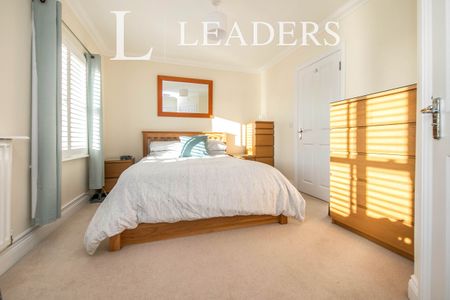 4 bedroom house to rent Griffiths Close, Ipswich, IP4 - Photo 4