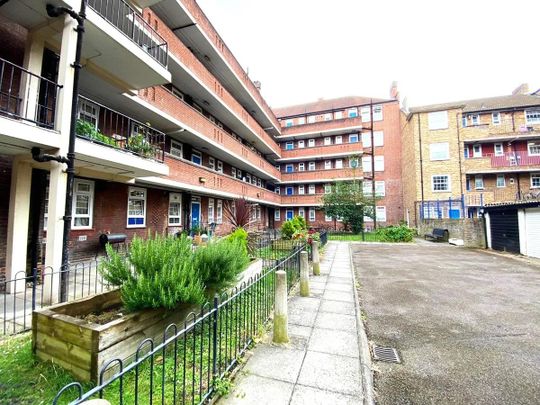 Powell Road, London - Photo 1