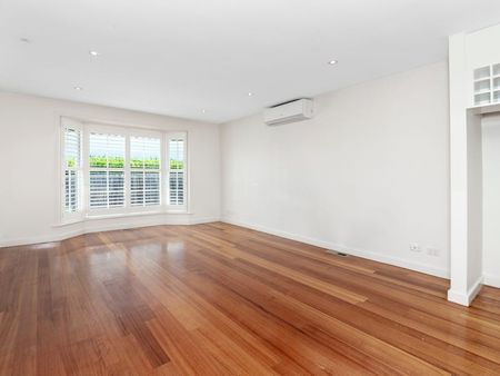 2/4 Ardoyne St, Black Rock VIC 3193 - House For Rent | Domain - Photo 3