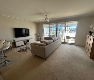 Furnished Beachside Apartment in a Convenient Coastal Location - Photo 1