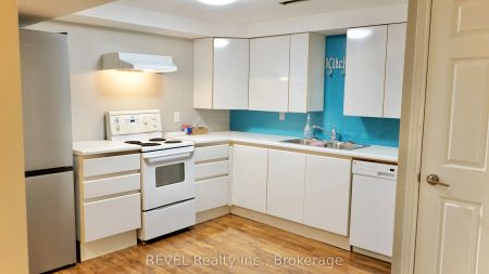 26 Belton Boulevard #Lower - Photo 4